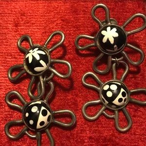 Vintage Limited earrings